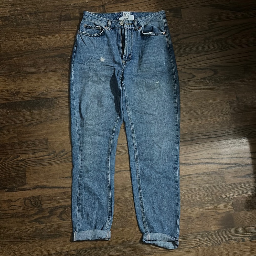 Urban Outfitters BDG Mom High-Rise Light-wash Jeans, Size 27